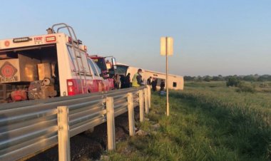 Volcadura en carretera Reynosa-Monterrey deja al menos nueve muertos
