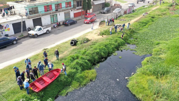 Realizan acciones de limpieza en canal Acapol de Valle de Chalco