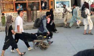 Doble atentado en aeropuerto de Kabul deja más de una decena de fallecidos