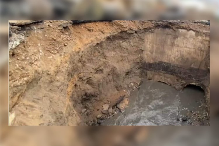 En tiempo récord, reparan socavón descubierto bajo pino en Tecámac