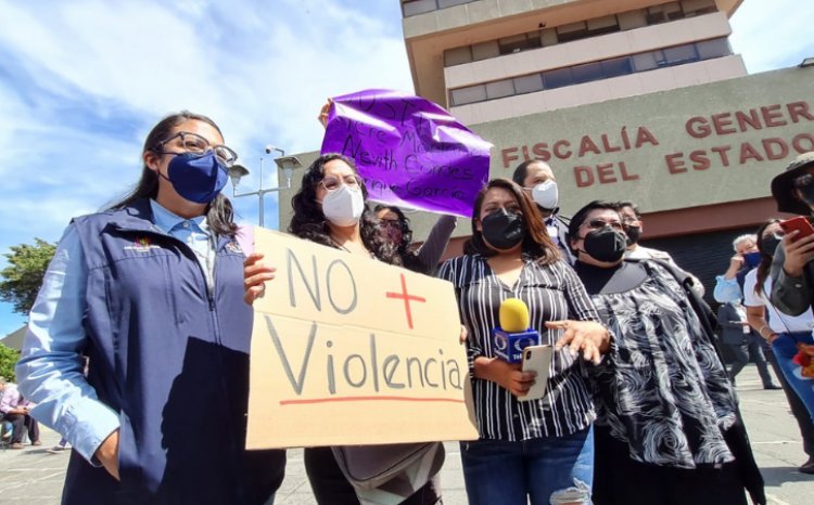 Periodistas protestan en Toluca; exigen protección al gremio