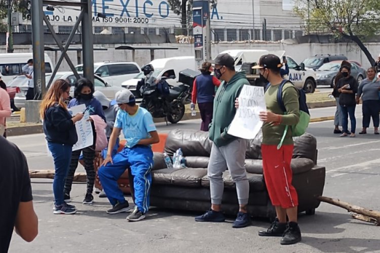 Bloquean vía Morelos; exigen ayuda por lluvias