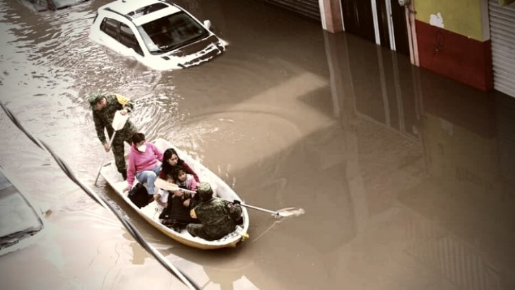 Dos muertos, personas atrapadas y afectaciones dejan intensas lluvias en Ecatepec