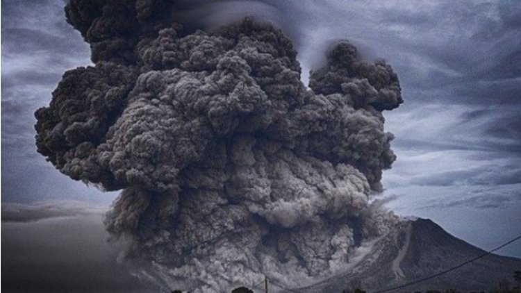 En erupción volcán de fuego en Guatemala