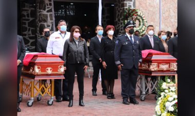 Homenaje a policías de Tecámac asesinados en asalto
