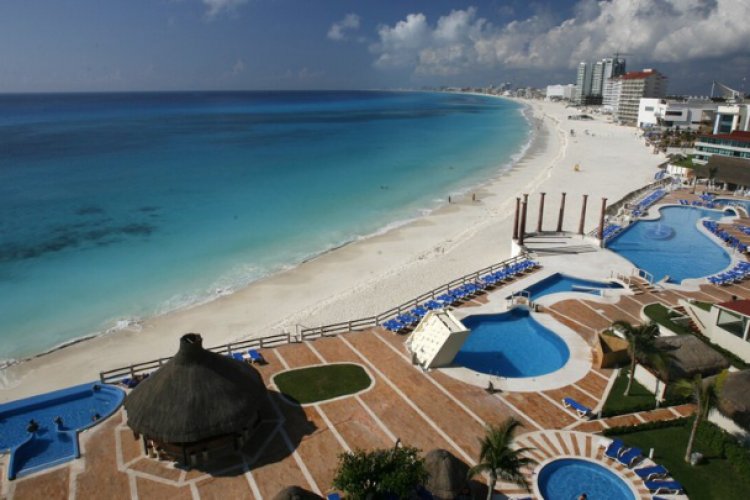 Tiroteo en hotel de Cancún deja dos muertos