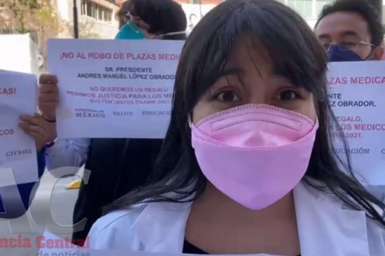Médicos protestan por falta de plazas pese a pasar el ENARM2021