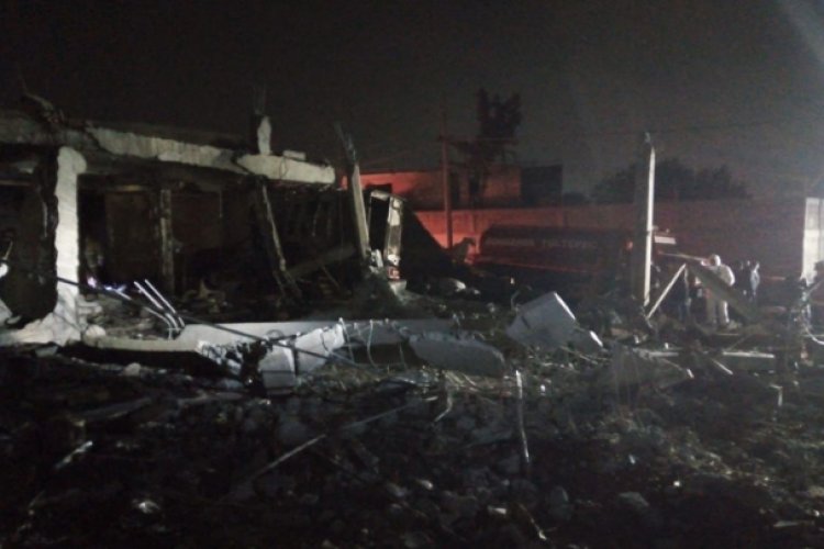 Dos muertos por explosión de polvorín en Tultepec