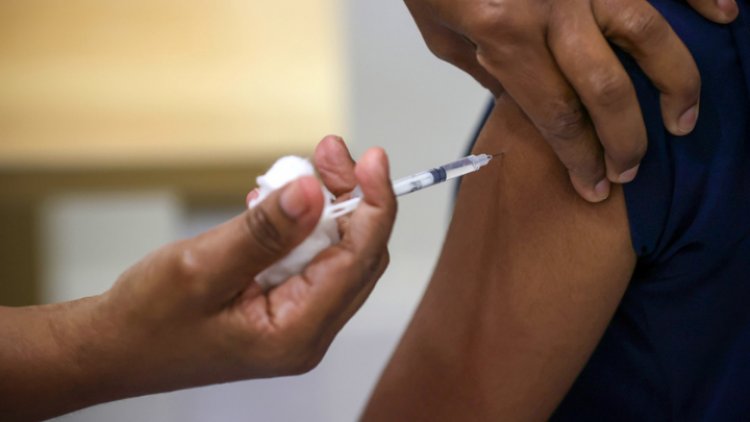 Alistan vacunación de adolescentes en Edomex