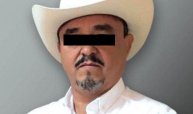 Alcalde de Hidalgo, Tamaulipas balea a notificador
