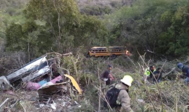Camión de jornaleros choca en Jalisco