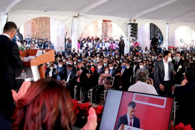 David Sánchez toma protesta como alcalde de Coacalco