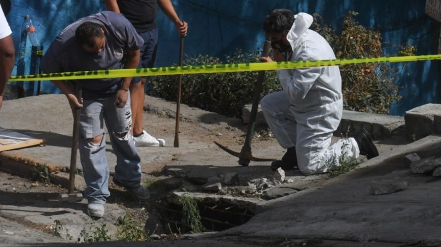 Encuentran una mujer desmembrada en la red de drenaje del EdoMex