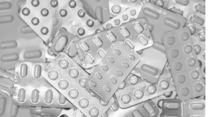 Más irregularidades, ahora con las medicinas; advierte ASF