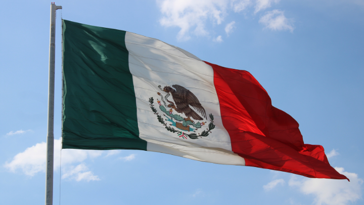 Valle de Chalco conmemora el bicentenario de la creación de la bandera de México