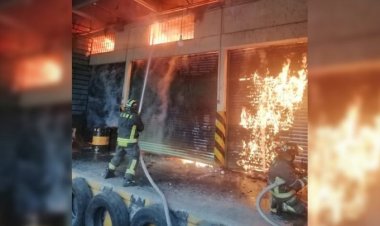 Se incendia fábrica en Azcapotzalco