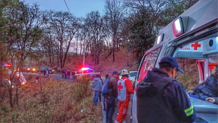 Volcadura en Villa del Carbón deja 18 heridos