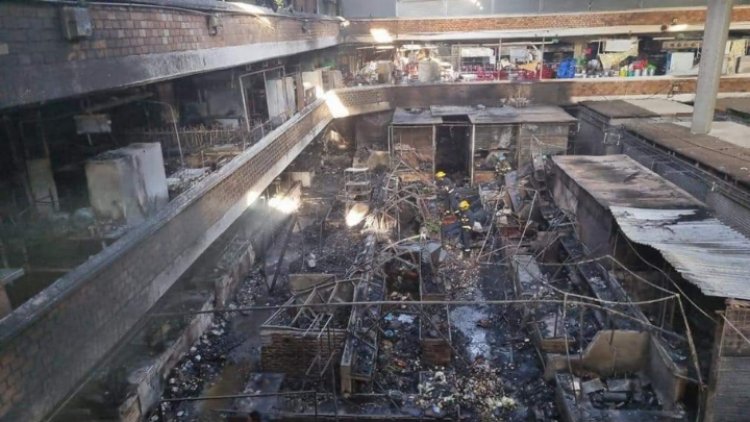 Se incendia mercado San Juan en Guadalajara