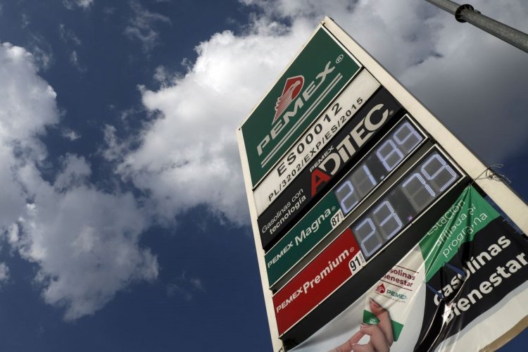 México reduce estímulo fiscal a gasolina Magna