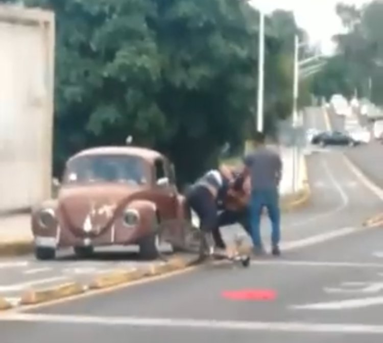 Golpean a repartidor que les reclamó por invadir ciclovía en Edomex.