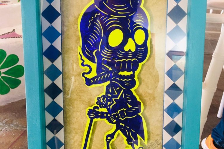 Conversan sobre los usos del papel picado en el Museo Hacienda La Pila 