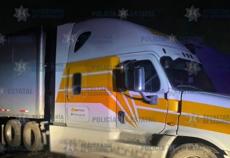 Recuperan tráiler cargado con 350 mil pesos de mercancía en Edomex