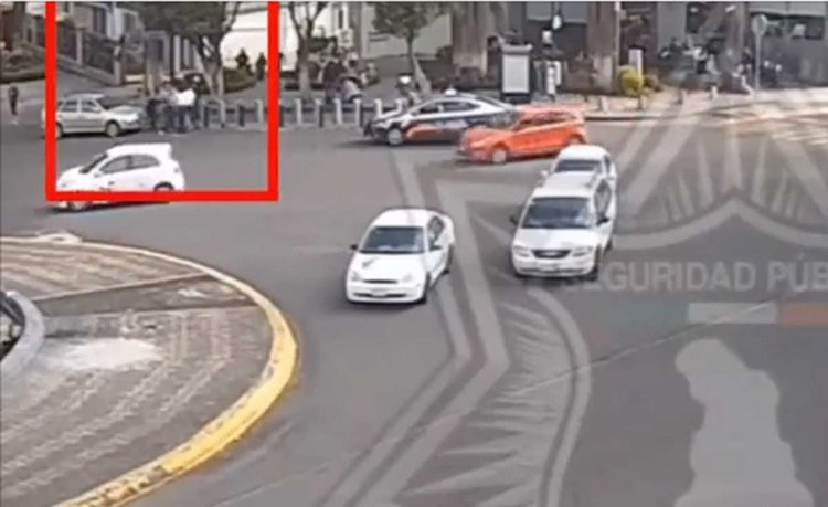 Pareja agrede a policías de tránsito en Toluca