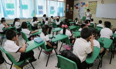 Van 19 maestros de primaria cesados en Veracruz