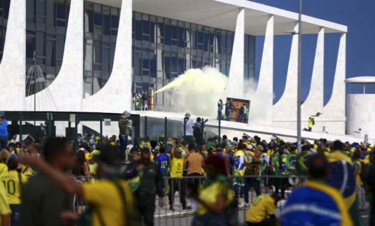 Esto es lo que sabemos sobre quiénes están detrás del intento de golpe de estado en Brasil