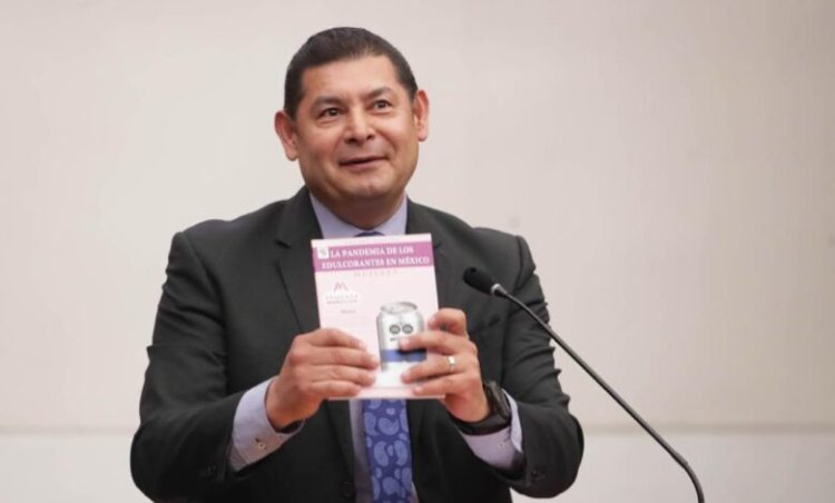 Alejandro Armenta publica libro con datos erróneos sobre covid