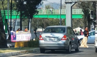 Bloquean la México-Cuernavaca por desaparición de Carolina
