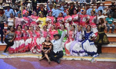 Tecomatlán abre sus puertas a artistas de Chimalhuacán