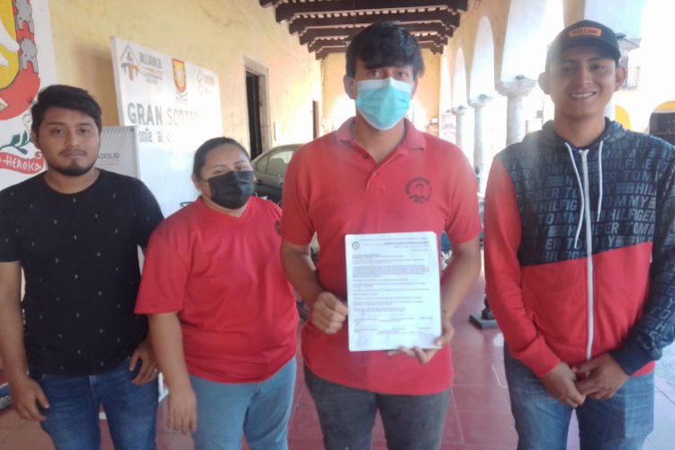 Alcalde de Valladolid, Yucatán ignora a estudiantes