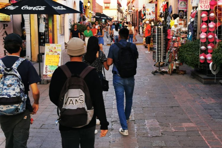 Comercio informal perjudica al establecido en el centro de Querétaro