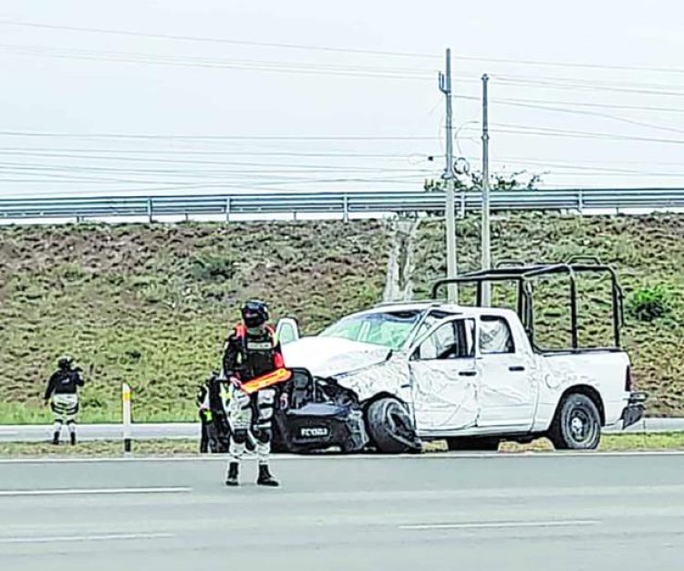 Guardia Nacional choca vehículo de la Fuerza Civil en Nuevo León