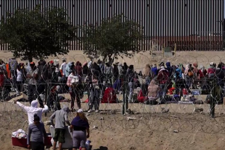 Título 42 termina hoy; migrantes esperan en la frontera norte de México para entrar a EEUU