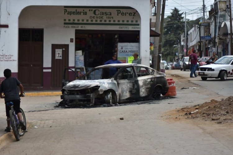 Reportan detonaciones y violencia en palacio municipal de Coatepec Harinas