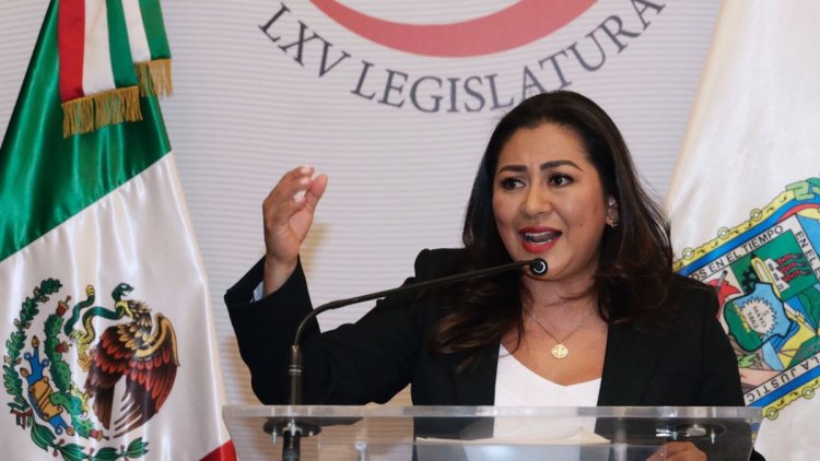 Nadia Navarro pide piso parejo para candidatos