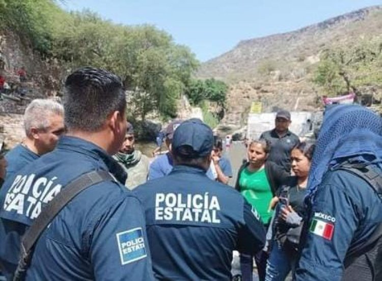 Autoridades municipales de Cadereyta, permiten cobros ilegales a turistas en Taxhidó