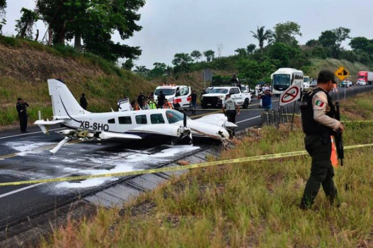 Avioneta se desploma en Veracruz; cantante Carín León desmintió ir a bordo