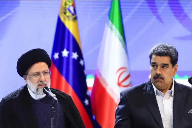 Venezuela e Irán firman 25 acuerdos de cooperación en visita de presidente Raisi