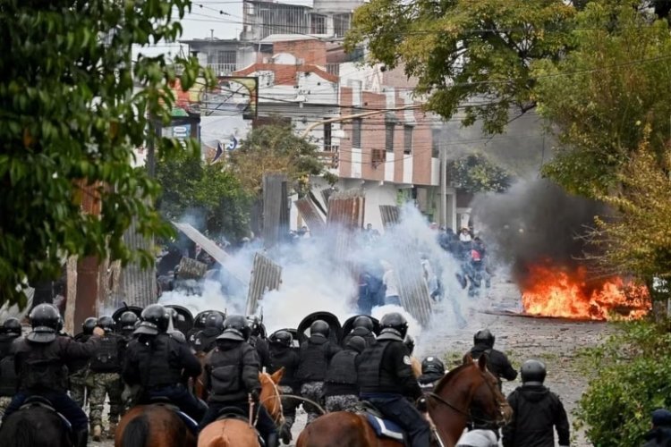 Presidente de Argentina llama al cese de la violencia en Jujuy