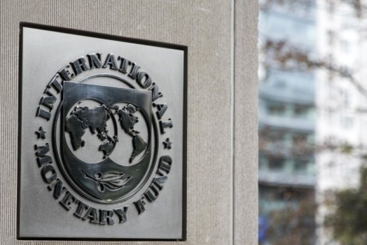 Ucrania recibe más apoyo del FMI; llega segundo tramo de financiamiento