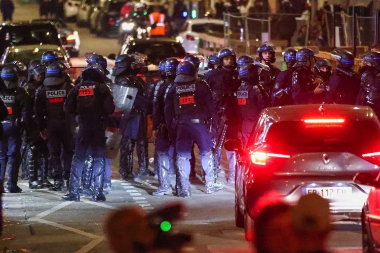 Van más de 120 encarcelados por las protestas en Francia