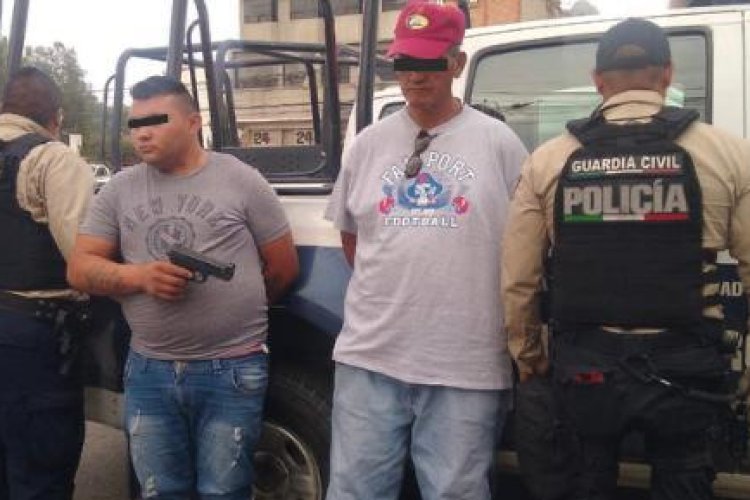 Detienen a presuntos ladrones de tiendas Oxxo en Tecámac, Edomex