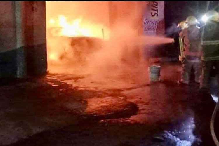 Grupo armado incendia Central de Abasto de Toluca, Edomex