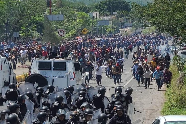 Policías y civiles se enfrentan en Chilpancingo, Guerrero
