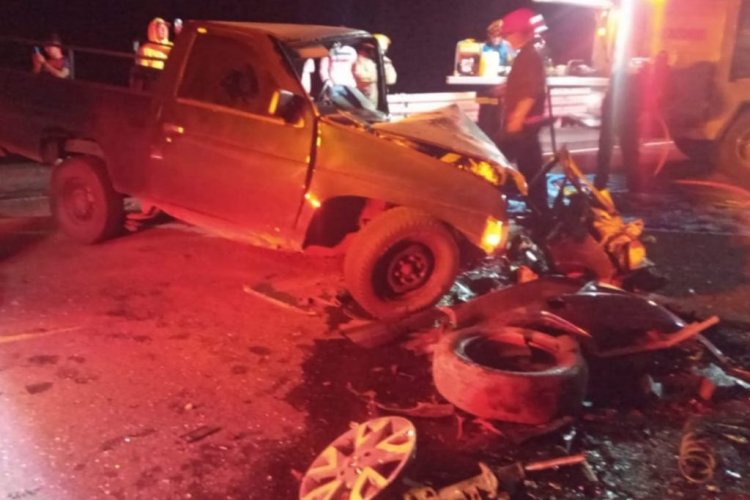 Mueren cinco personas por imprudencia en accidente vehicular en Almoloya de Juárez