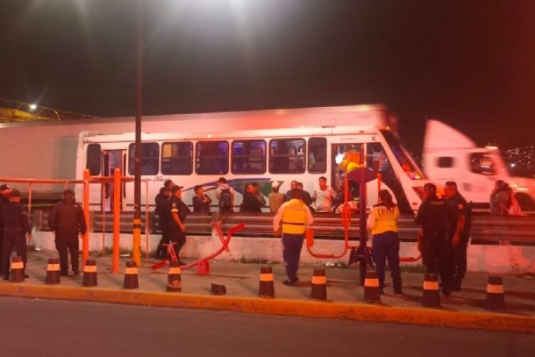 Pasajero que se resiste a asalto es asesinado, México-Puebla