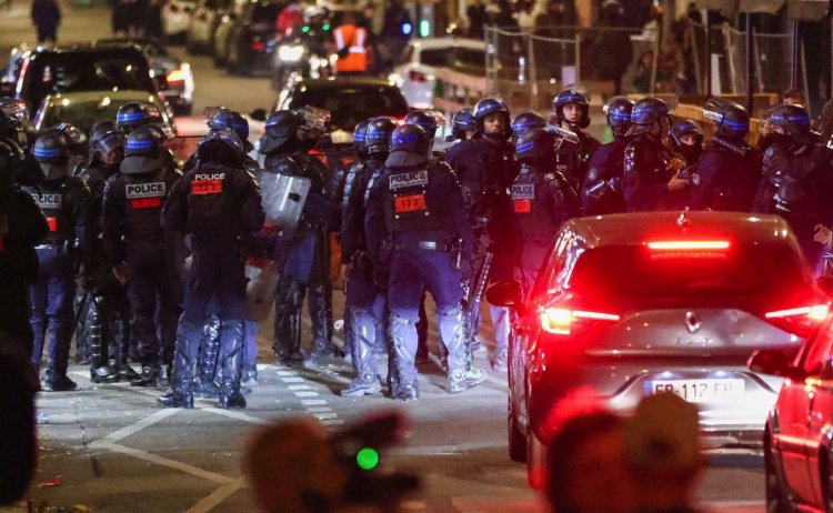 Van más de 120 encarcelados por las protestas en Francia